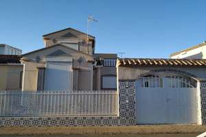 Duplex for sale in Carrefourt, Torrevieja, Alicante. 